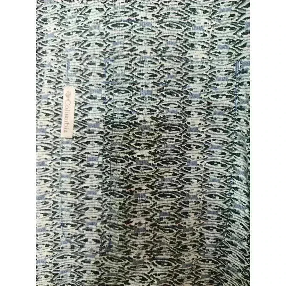 Size Medium Columbia Patterned Button Up Shirt Ramie Cotton Blend